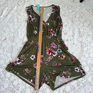 Maurices 24/7 Green Floral Romper -XS- NWT